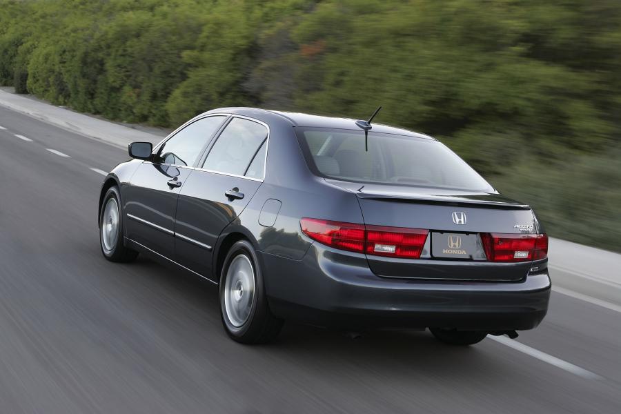  Honda Accord Hybrid America 2005 года  (фото 21 из 69)